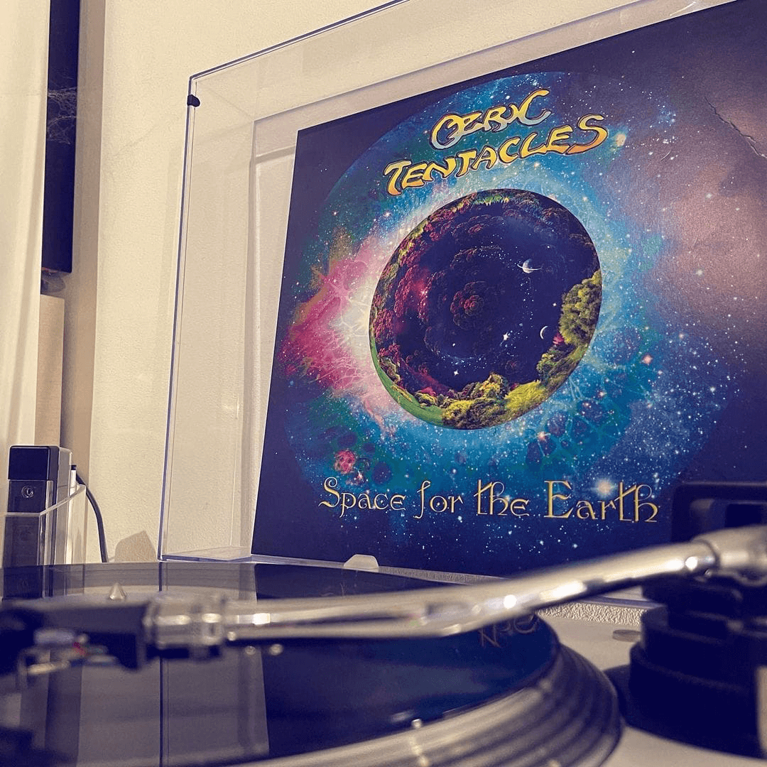 Ozric Tentacles — Space For The Earth