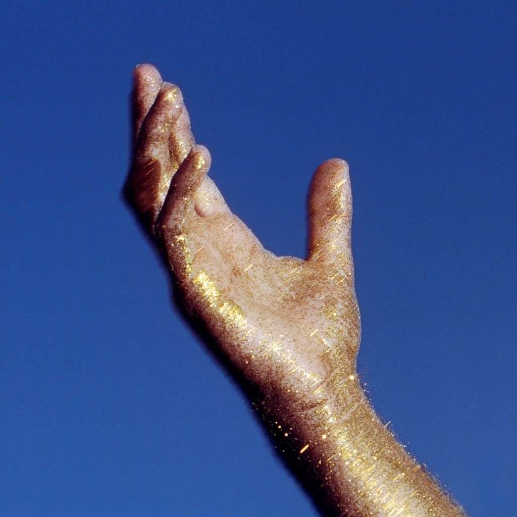 🎶 Dive into We Ascend by The Radicant